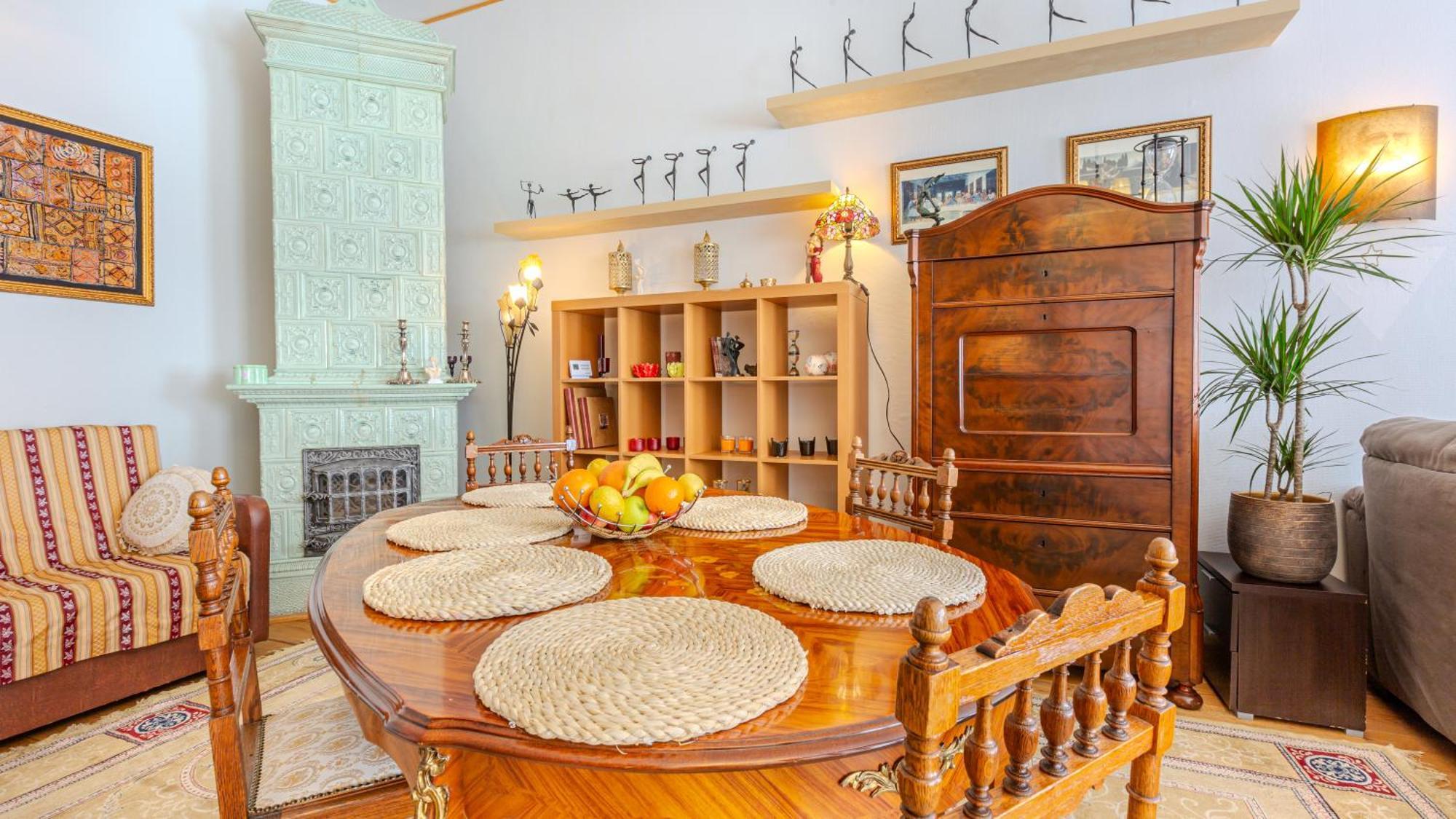 A Piece Of History Guesthouse Брашов Экстерьер фото